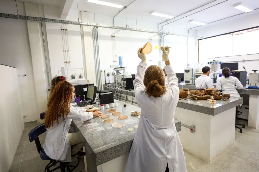 Laboratório de Óleos da Amazônia