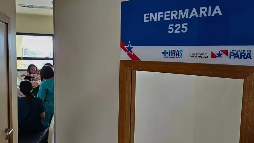 Paciente se despede da enfermaria onde passou mais de um ano internado