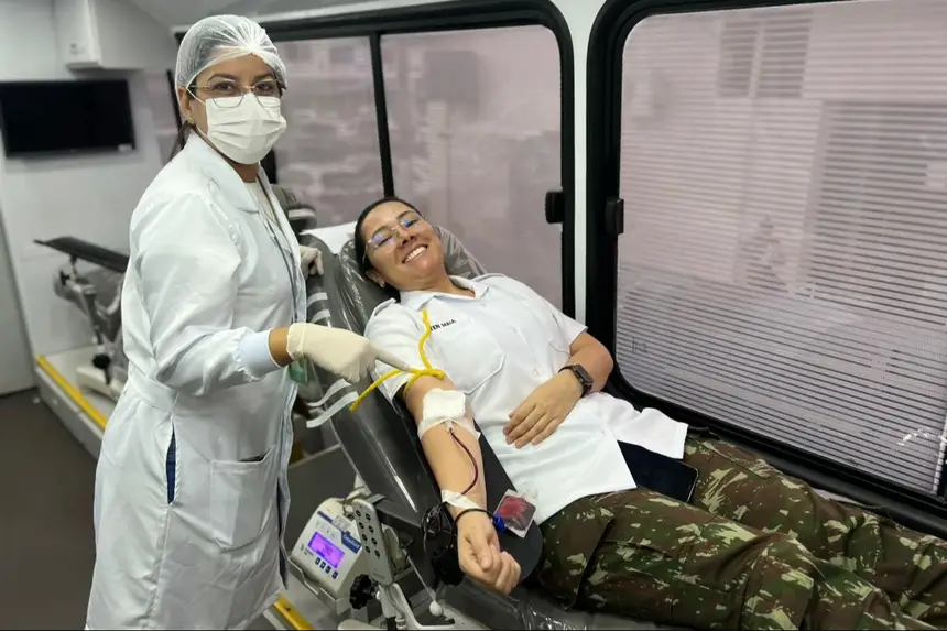 Durante a campanha, colaboradores do hospital, militares e moradores da região puderam participar do gesto solidário, contribuindo para o atendimento da rede hospitalar do Estado.