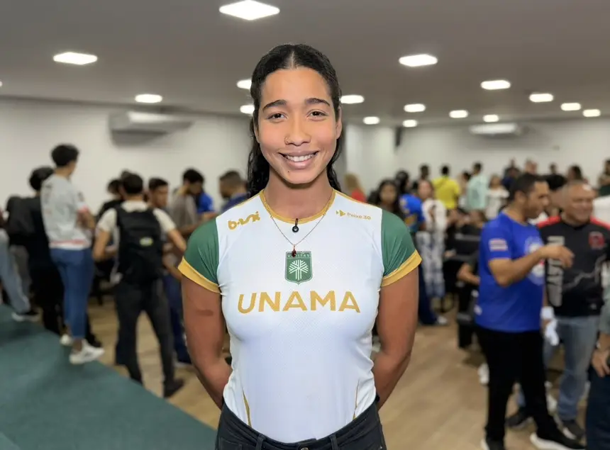 A nadadora Stefani Solano ressaltou o impacto direto do incentivo em sua preparação.