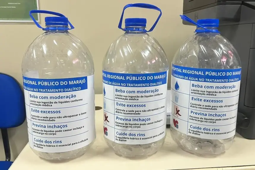 Material educativo que orienta sobre a ingestão de água pelo paciente