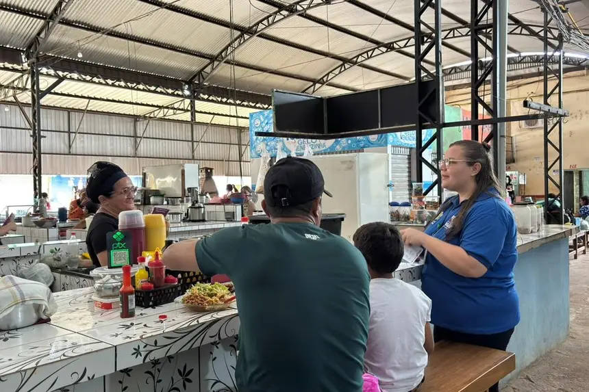 Foto: Ascom/HGT A enfermeira Marayza Nunes orientou o público sobre cuidados de higiene e prevenção da Doença de Chagas