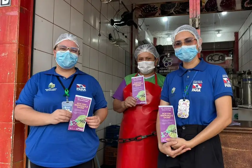 Durante a ação, a equipe distribuiu material educativo com orientações sobre prevenção e cuidados em saúde