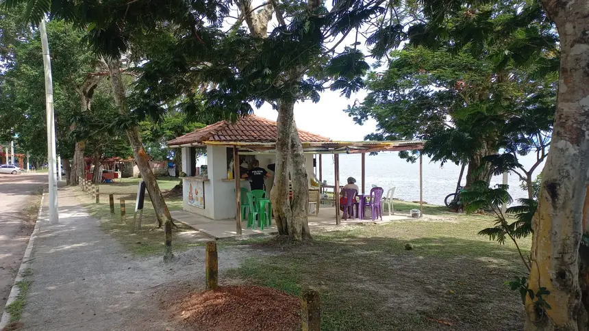 Diretoria de Polícia Administrativa durante notificação de estabelecimentos em Mosqueiro