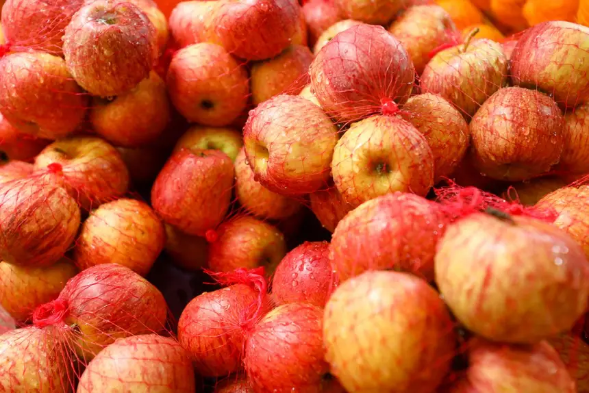 Alimentação equilibrada e rica em frutas é essencial para o controle da pressão arterial