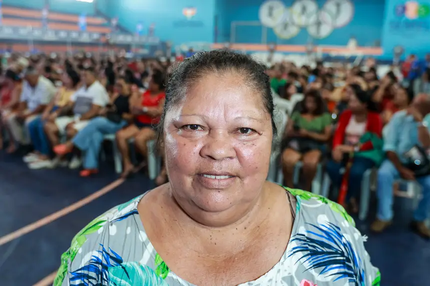 A dona de casa Odicleia Costa já estava há três anos sem trocar de óculos