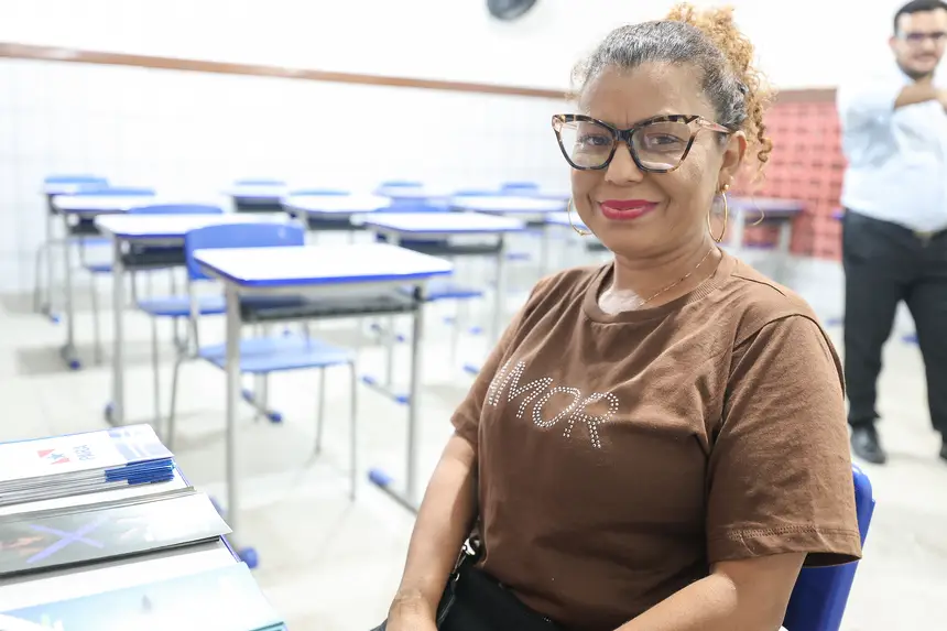 Selma Farias, cuidadora de idosos <div class='credito_fotos'>Foto: Bruno Cecim / Ag. Pará &nbsp;&nbsp;|&nbsp;&nbsp; <a href='/midias/2026/originais/20260428194223-GF00026968-F00516187.jpg' download><i class='fa-solid fa-download'></i> Download</a></div>