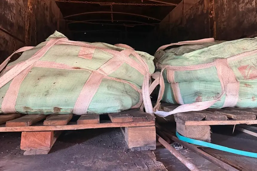 Carga com as bolas de moinho