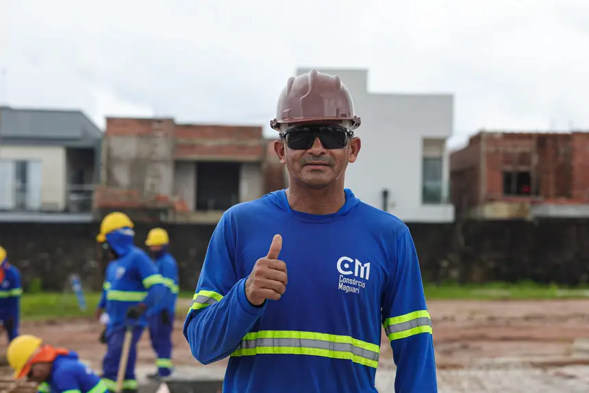 Paulo Malcher 
Operário <div class='credito_fotos'>Foto: Bruno Cruz / Ag. Pará &nbsp;&nbsp;|&nbsp;&nbsp; <a href='/midias/2026/originais/20260504121021-GF00027002-F00517841.jpg' download><i class='fa-solid fa-download'></i> Download</a></div>