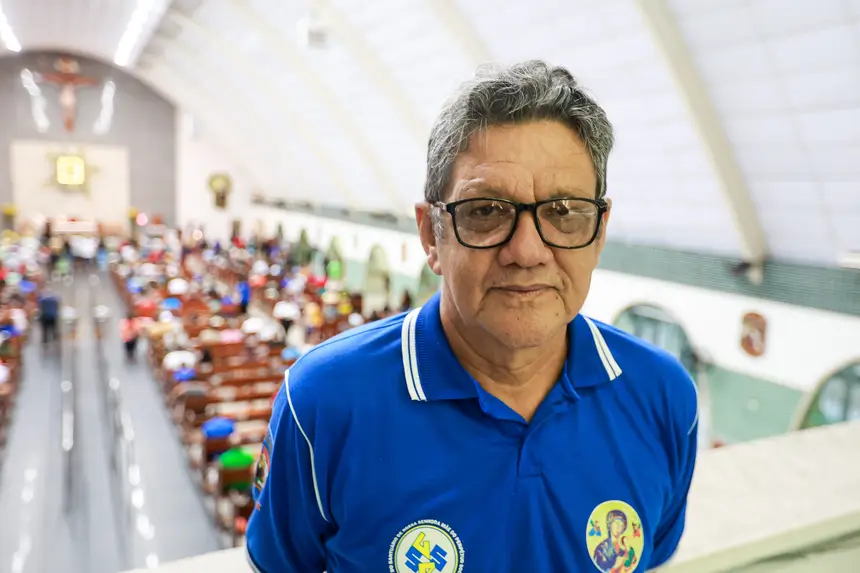 Nivaldo da Silva Sacramento, faz parte da guarda da santa <div class='credito_fotos'>Foto: Marcelo Lelis / Ag. Pará &nbsp;&nbsp;|&nbsp;&nbsp; <a href='/midias/2026/originais/20260505184422-GF00027020-F00518673.jpg' download><i class='fa-solid fa-download'></i> Download</a></div>