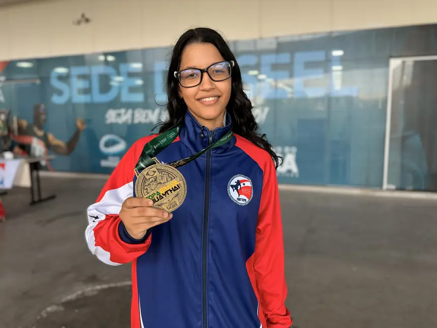 A jovem atleta Yuleidys Sorangel, de 15 anos, também brilhou na competição.