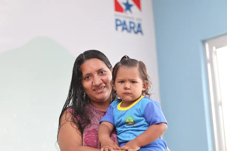 Ana cristina costa - pescadora, mãe da Luna, 1 ano 9 meses <div class='credito_fotos'>Foto: Bruno Cruz / Ag. Pará &nbsp;&nbsp;|&nbsp;&nbsp; <a href='/midias/2026/originais/20260507101343-GF00027026-F00518948.jpg' download><i class='fa-solid fa-download'></i> Download</a></div>