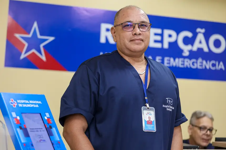 Ubirajara Moreira, agente administrativo recepcionista <div class='credito_fotos'>Foto: Bruno Cruz / Ag. Pará &nbsp;&nbsp;|&nbsp;&nbsp; <a href='/midias/2026/originais/20260508164103-GF00027038-F00519497.jpg' download><i class='fa-solid fa-download'></i> Download</a></div>