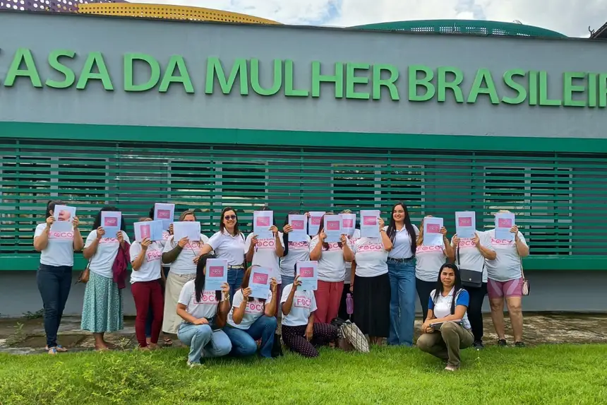 Turma do projeto “Mulher em Foco”, com cursos de Estética Facial e Depilação.