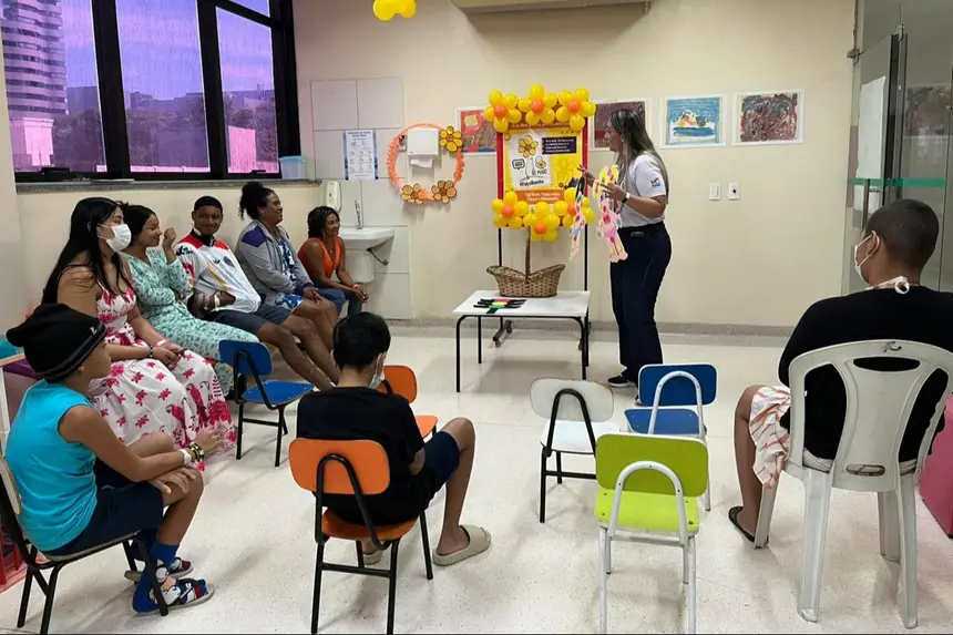 A  assistente social, Vania Henriques, orientou sobre sinais de alerta e prevenção  ao abuso e exploração sexual contra crianças e adolescentes