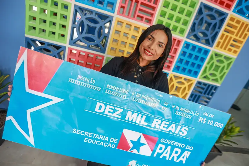 Joseana Gomes, aluna da Escola Estadual Prado Lopes, destaca o orgulho de superar os desafios pessoais e conquistar o topo de sua turma após o retorno às salas de aula