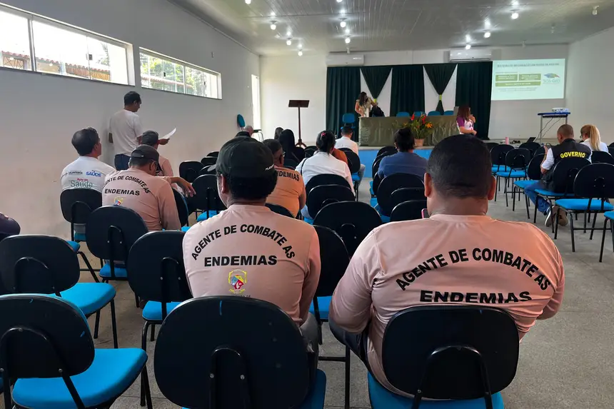 Agentes de endemias, Agentes comunitários de saúde e batedores de açaí participaram das ações