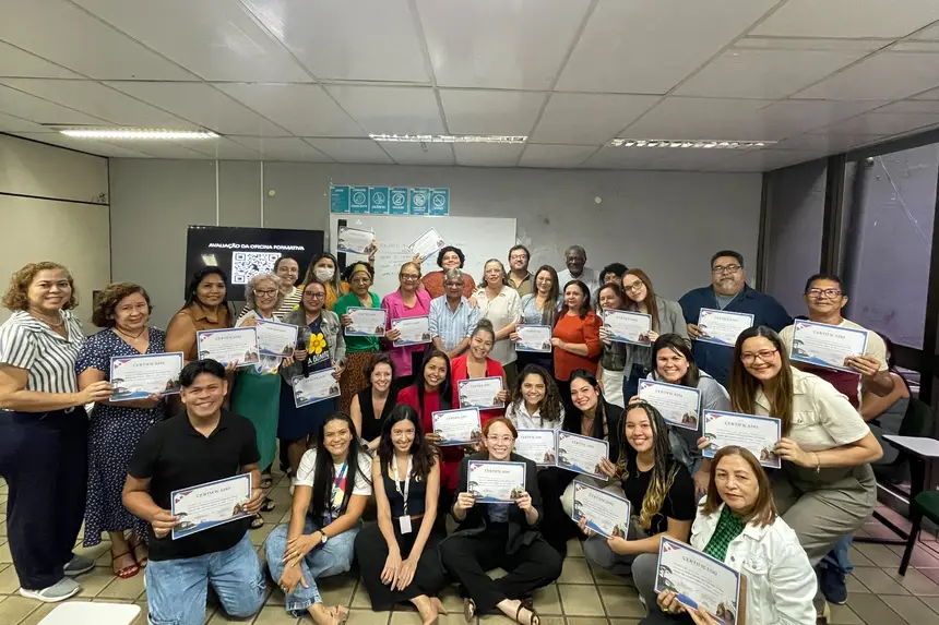 Participantes receberam o certificado 
