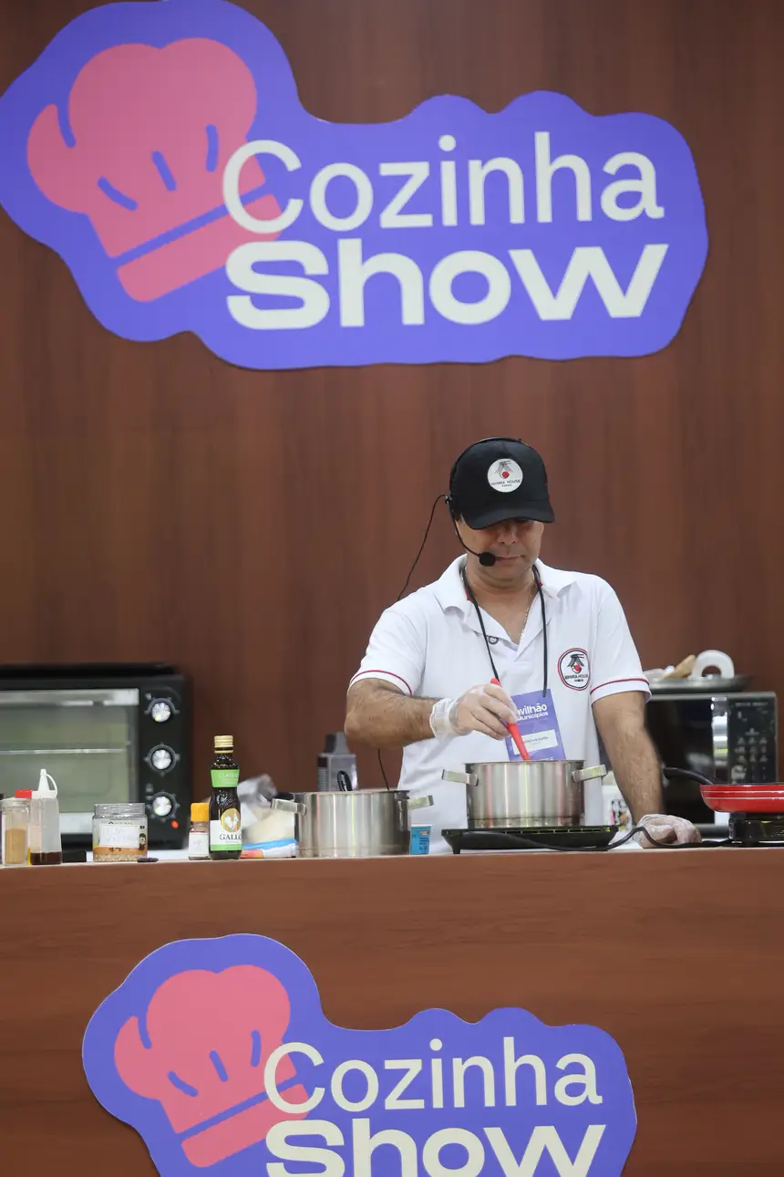 Jonathan Nihira (chef de cozinha) <div class='credito_fotos'>Foto: Bruno Cecim / Ag. Pará &nbsp;&nbsp;|&nbsp;&nbsp; <a href='/midias/2026/originais/20260613190525-GF00027311-F00528821.jpg' download><i class='fa-solid fa-download'></i> Download</a></div>