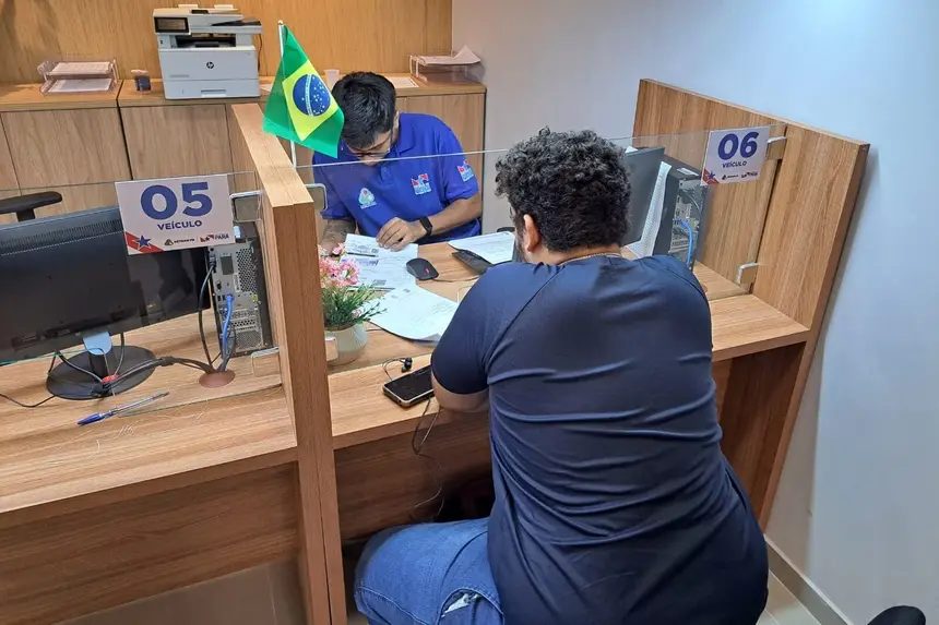 Licenciamento anual é o atendimento mais procurado na área de veículos