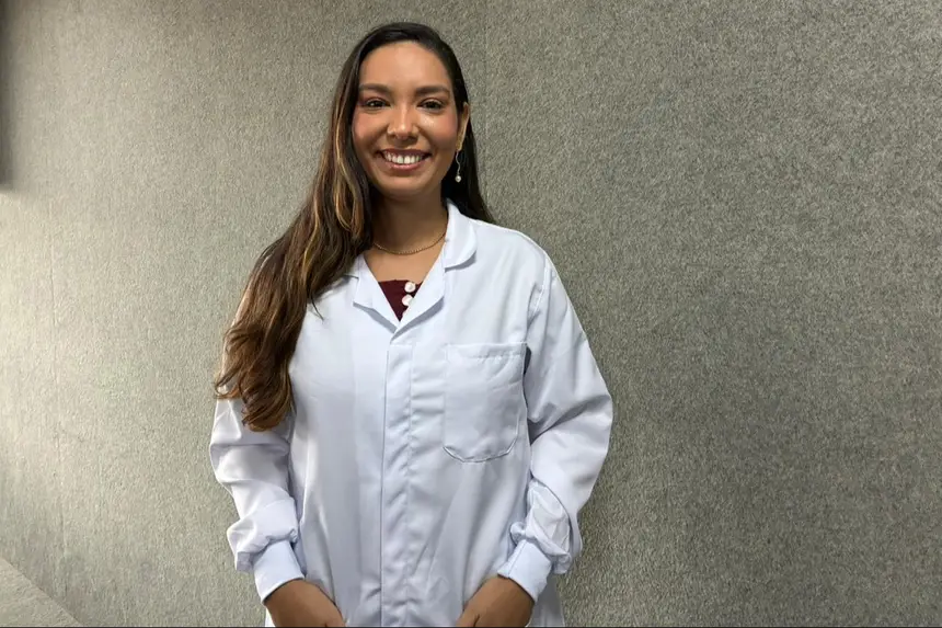 Cláudia Luíza Siqueira da Silva – farmacêutica e residente R1 da Residência Multiprofissional em Hematologia e Hemoterapia.
