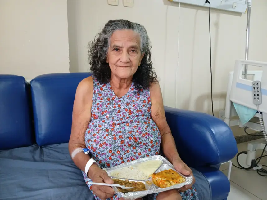 Foto: Divulgação Aos 78 anos, Maria de Nazaré dos Santos precisou de internação para retirar uma pedra na vesícula: O atendimento é ótimo.
