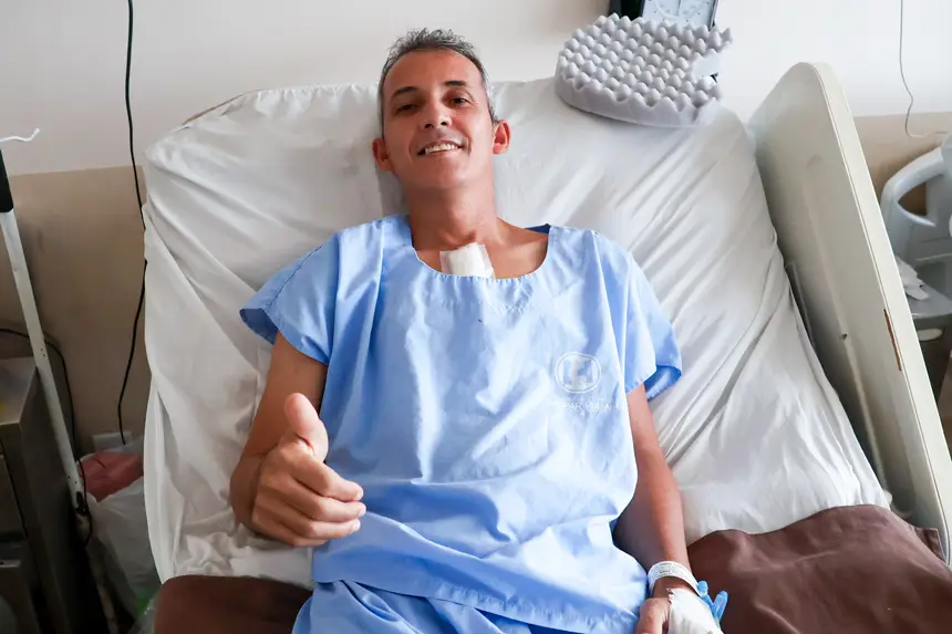 André de Souza se prepara para a alta após cirurgia cardíaca realizada no Hospital de Clínicas Gaspar Vianna