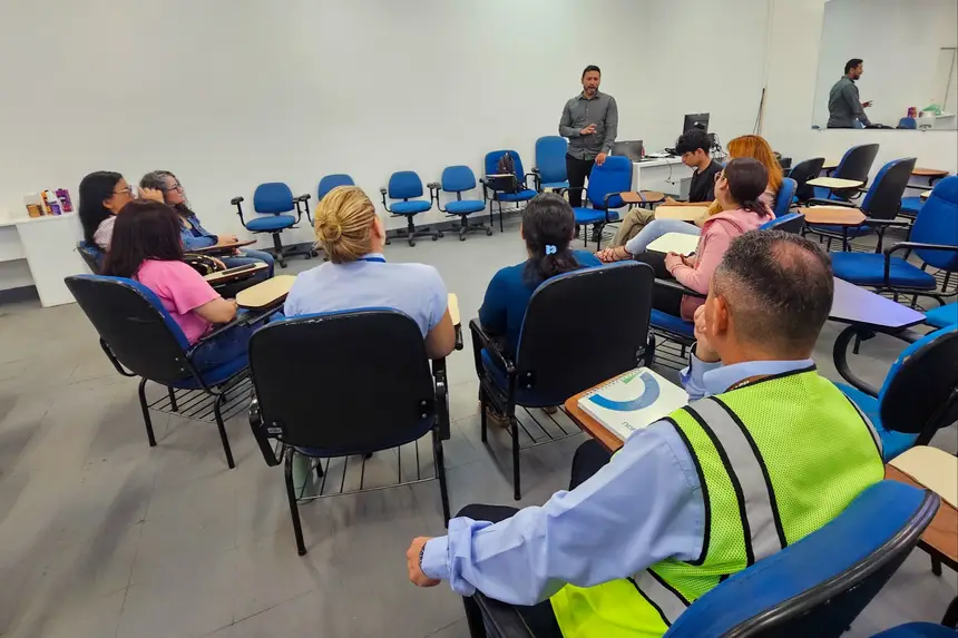 Iniciativa busca qualificar atendimento a migrantes e refugiados no aeroporto