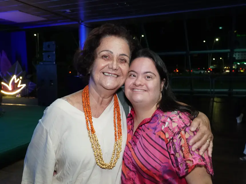 Celeste Ramos e Iasmim Alvares (do autor do livro Jabutigão) <div class='credito_fotos'>Foto: Augusto Miranda / Ag. Pará &nbsp;&nbsp;|&nbsp;&nbsp; <a href='/midias/2026/originais/20260829204614-GF00027717-F00542928.jpg' download><i class='fa-solid fa-download'></i> Download</a></div>