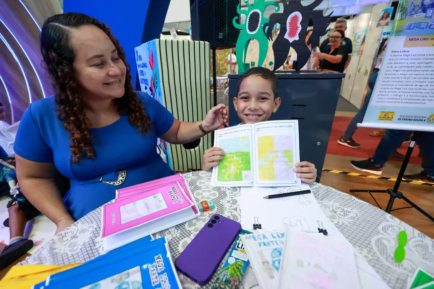 Elaine Dias - pedagogaDavi Lucca - 9 anos