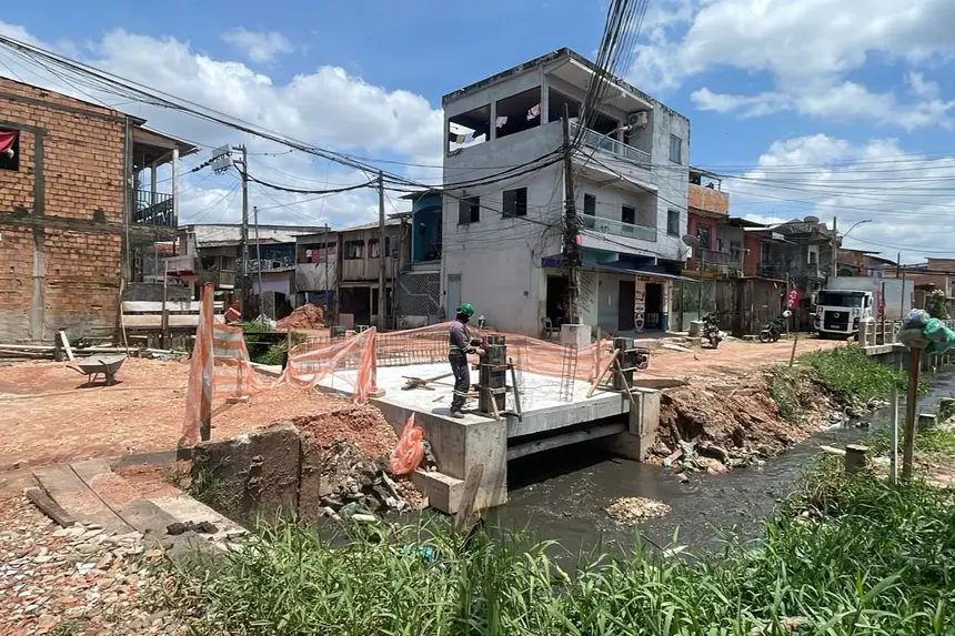 Obras do Canal do Mártir, no bairro do Curió-Utinga: 90% dos serviços executados