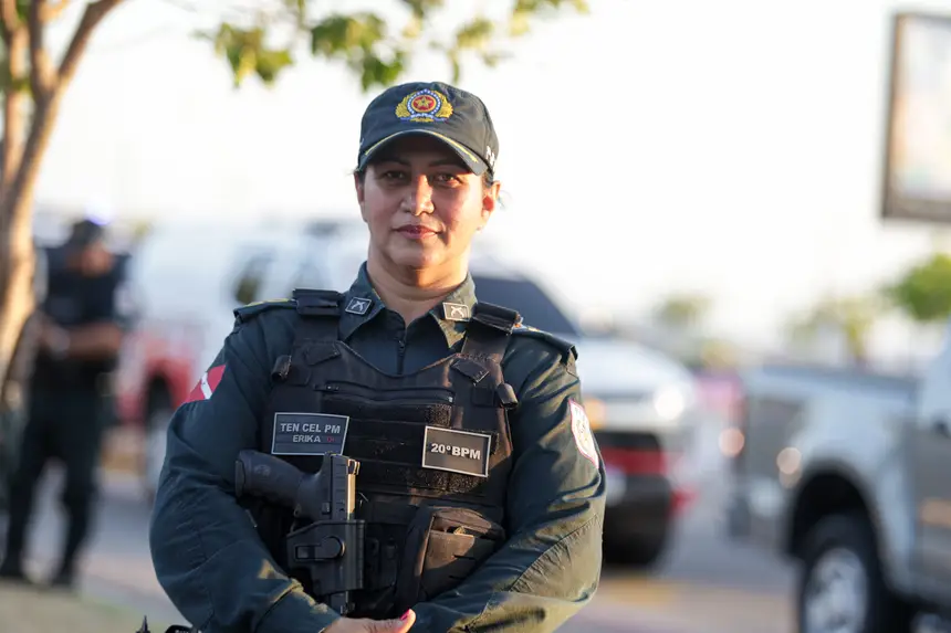 Comandante do 20° Batalhão, tenente-coronel Erika Costa