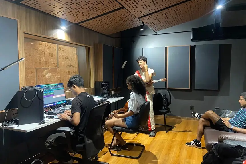 Integrantes da banda Muiraquitanos, do Marajó, estão entre os selecionados pelo edital, com a obra “A Matinta Pereira do Lago Azul”