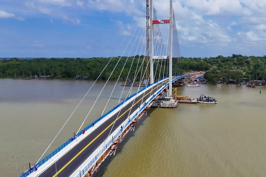 Nova ponte ponte estaiada “Pastor Firmino Gouveia”, que interliga os distritos de Icoaraci e Outeiro, em Belém, entregue em outubro de 2025