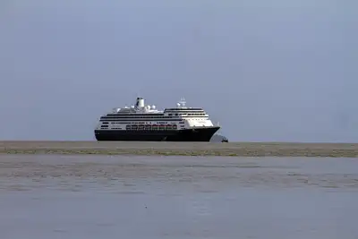 notícia: Primeiro navio de cruzeiro de 2026 chega a Belém com 900 passageiros a bordo