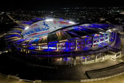 notícia: Mangueirão recebe iluminação especial em homenagem aos 410 anos de Belém