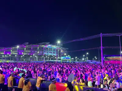 notícia: Mangueirão recebe milhares de foliões na abertura oficial do pré-Carnaval de Belém