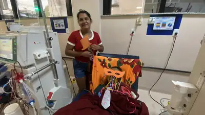 notícia: Hospital de Capanema faz oficina de itens de carnaval para pacientes e acompanhantes