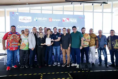 notícia: Governo do Pará dobra investimento e repassa R$ 1,8 milhão para escolas de samba de Belém