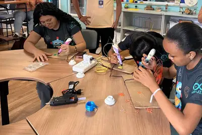 notícia: Meninas e mulheres já lideram 50% dos projetos de ciência e inovação na rede estadual do Pará