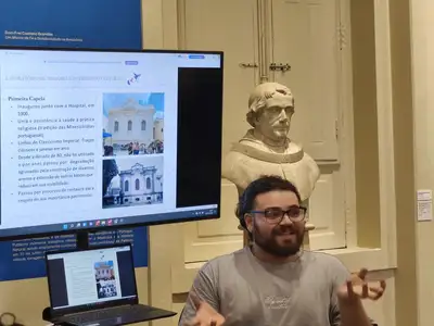 notícia: Usuários e servidores revisitam a história da Santa Casa no Pará