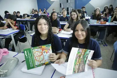 notícia: Pará celebra Dia do Livro Didático com mais de 30 materiais próprios para fortalecer a rede estadual