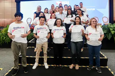 notícia: Governo do Pará entrega 2 mil certificados do Programa QualificaTur