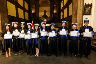 notícia: Alunos participam de formatura do Curso Técnico em Música da Fundação e Instituto Estadual Carlos Gomes