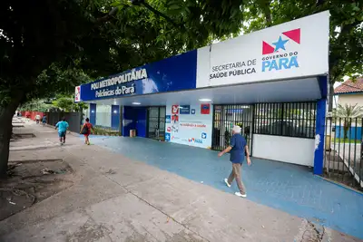 notícia: Dermatologia da Policlínica Metropolitana orienta sobre cuidados com a pele no uso diário de maquiagem