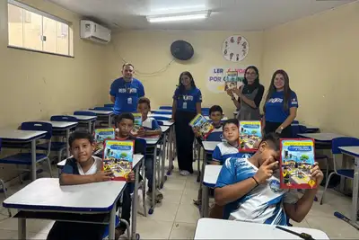 notícia: Detran entrega material pedagógico de educação para o trânsito em escolas públicas de Belém