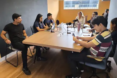 notícia: Escola Estadual Dom Pedro II lança projeto de podcast para fortalecer protagonismo estudantil