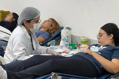 notícia: Hemopa mobiliza universitários em campanha de doação de sangue na Unama Parque Shopping, em Belém