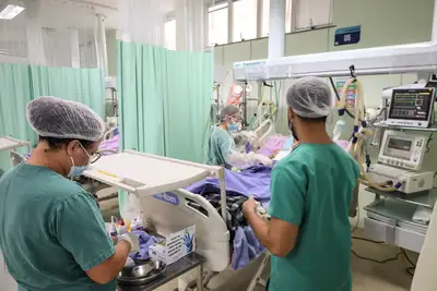 notícia: UTI Cardiológica do Hospital de Clínicas é novamente reconhecida entre as melhores do Brasil