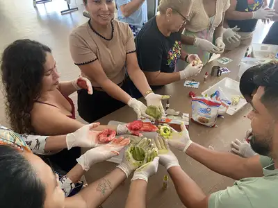 notícia: Oficina de massa de modelar fortalece vínculo coordenação motora no Natea Caetés